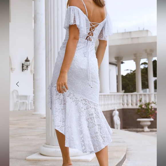 Baby Blue Lace Midi Dress 🩵 - Picture 4 of 9